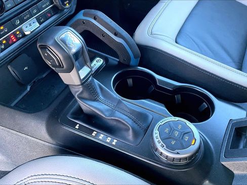 Used 2022 Ford Bronco Wildtrak image 15