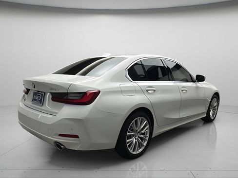 Used 2024 BMW 330i xDrive Sedan w/ Convenience Package AWD/4WD image 6