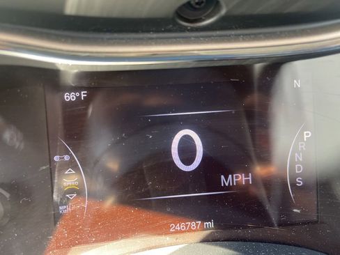 Used 2015 Jeep Grand Cherokee Laredo w/ Quick Order Package 23E image 4