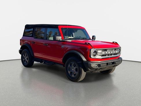 Used 2024 Ford Bronco Big Bend image 3