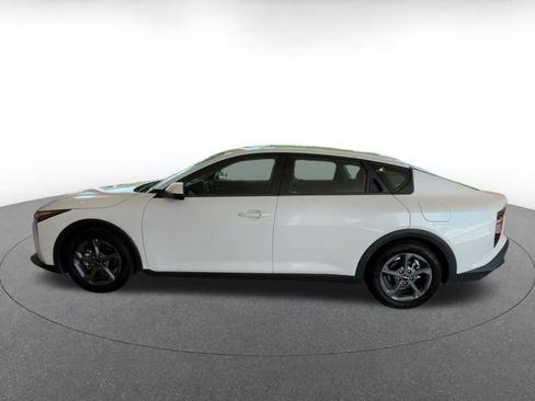 Used 2025 Kia K4 FWD image 8