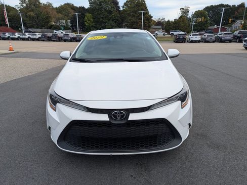 Used 2022 Toyota Corolla LE image 9