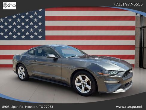 Used 2018 Ford Mustang Coupe image 2