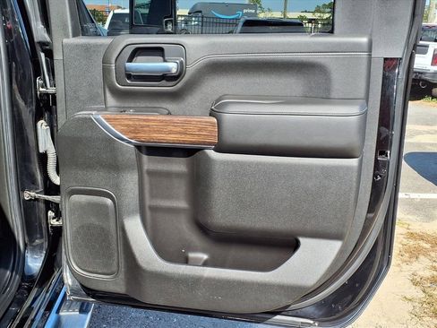 Used 2020 Chevrolet Silverado 3500 High Country w/ Snow Plow Prep/Camper Package image 15