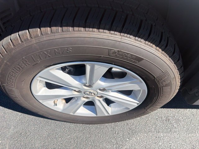Used 2013 Toyota Highlander SE FWD image 9