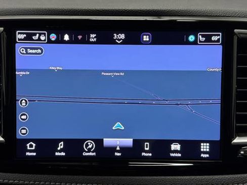 Used 2023 Chrysler Pacifica Limited w/ Uconnect Theater Family Group FWD image 15
