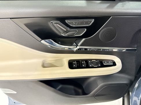 New 2026 Lincoln Corsair Premiere image 12