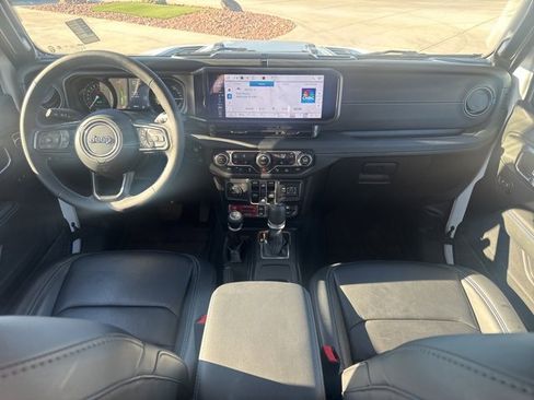 Used 2024 Jeep Wrangler Unlimited Rubicon 4xe image 13