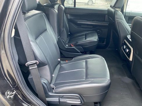 Used 2024 Ford Expedition XLT image 27