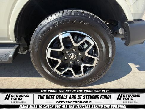 Used 2025 Ford Bronco Outer Banks AWD/4WD image 15