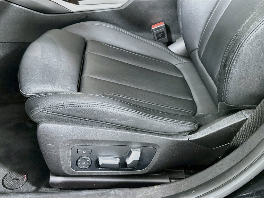 Used 2019 BMW 330i Sedan w/ Premium Package RWD image 20