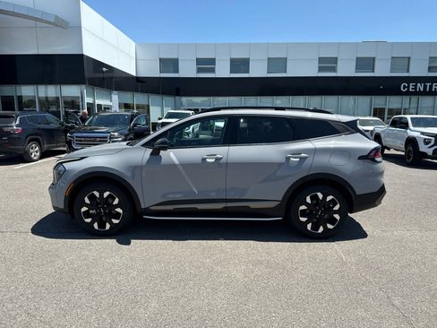 Used 2023 Kia Sportage X-Line w/ X-Line Premium Package AWD/4WD image 2