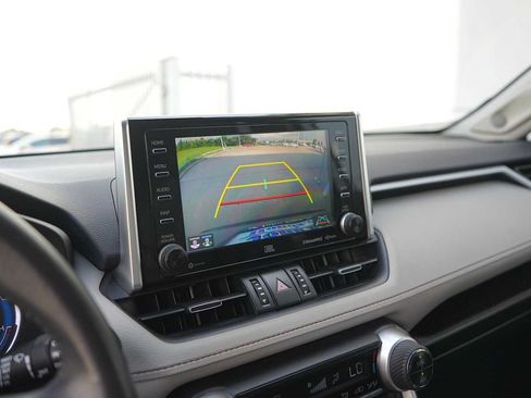 Used 2020 Toyota RAV4 Limited w/ Carpet Mat Package AWD/4WD image 22