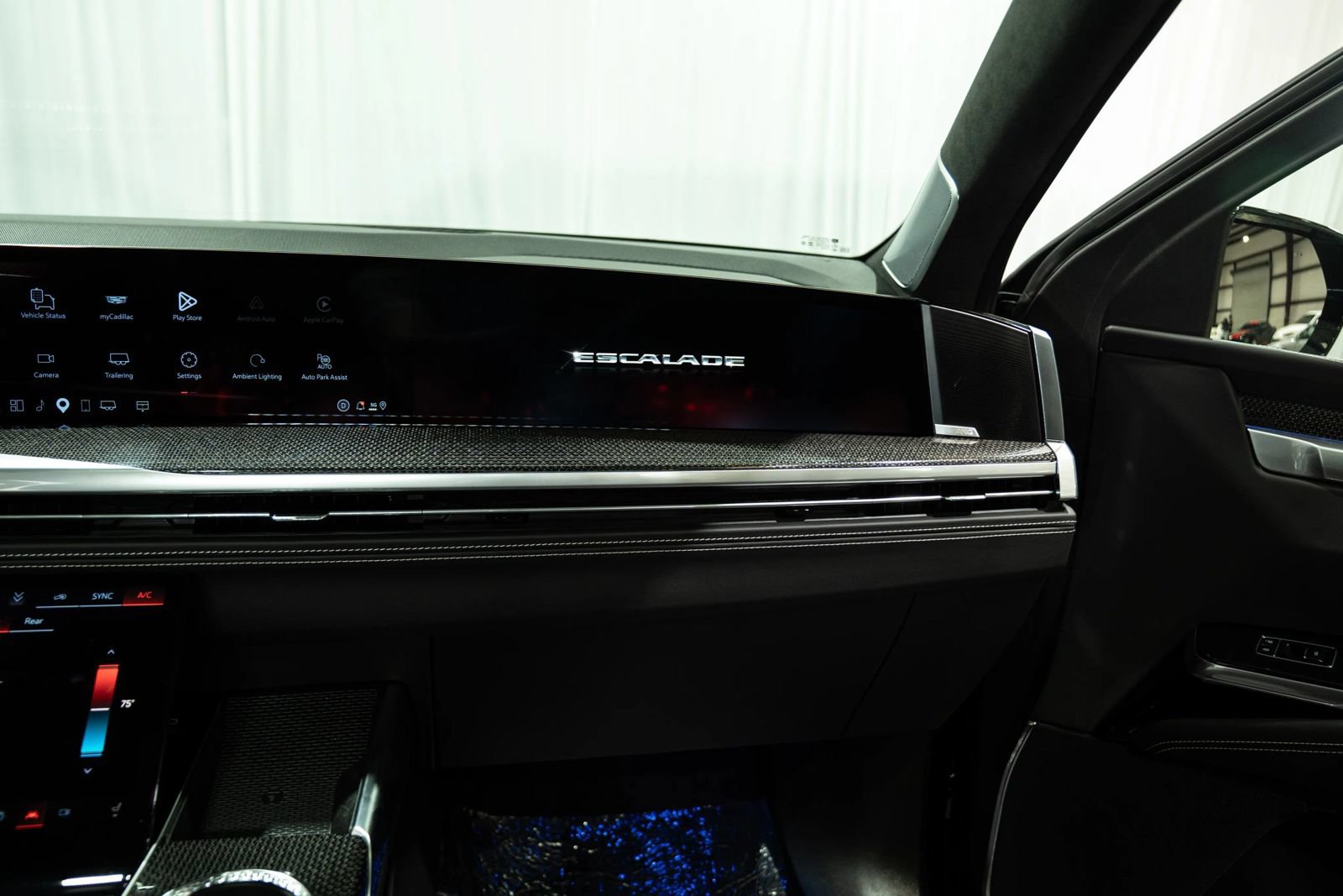 Used 2026 Cadillac Escalade V AWD/4WD image 25