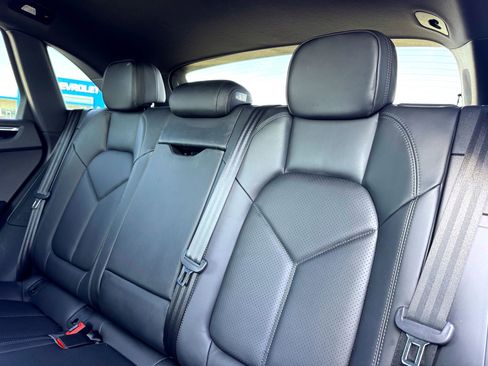 Used 2020 Porsche Macan image 21
