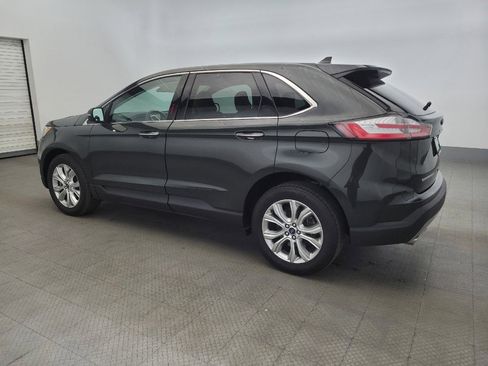 Used 2022 Ford Edge Titanium image 3