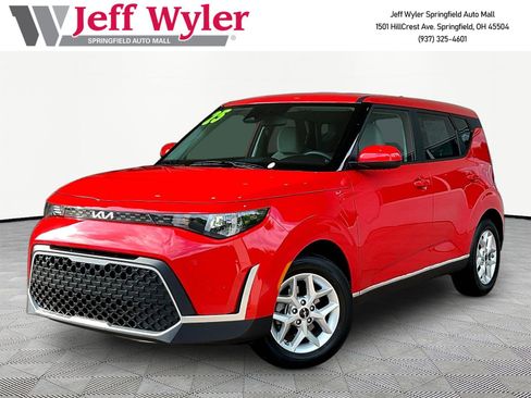 Used 2025 Kia Soul LX w/ LX Technology Package FWD image 1