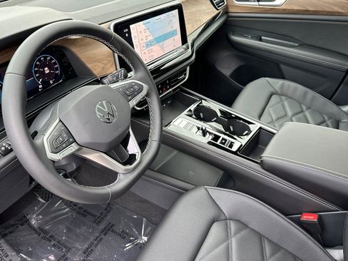 New 2026 Volkswagen Atlas SE image 9