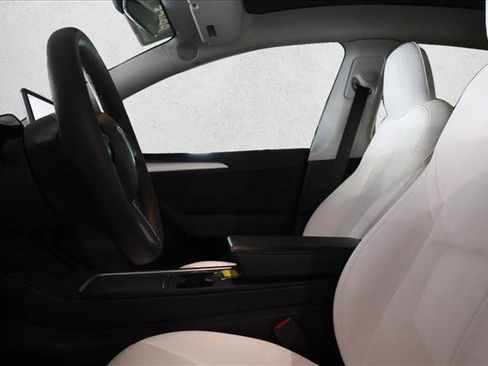 Used 2023 Tesla Model Y Long Range image 20