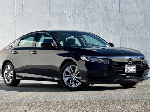 Used 2018 Honda Accord LX image 2