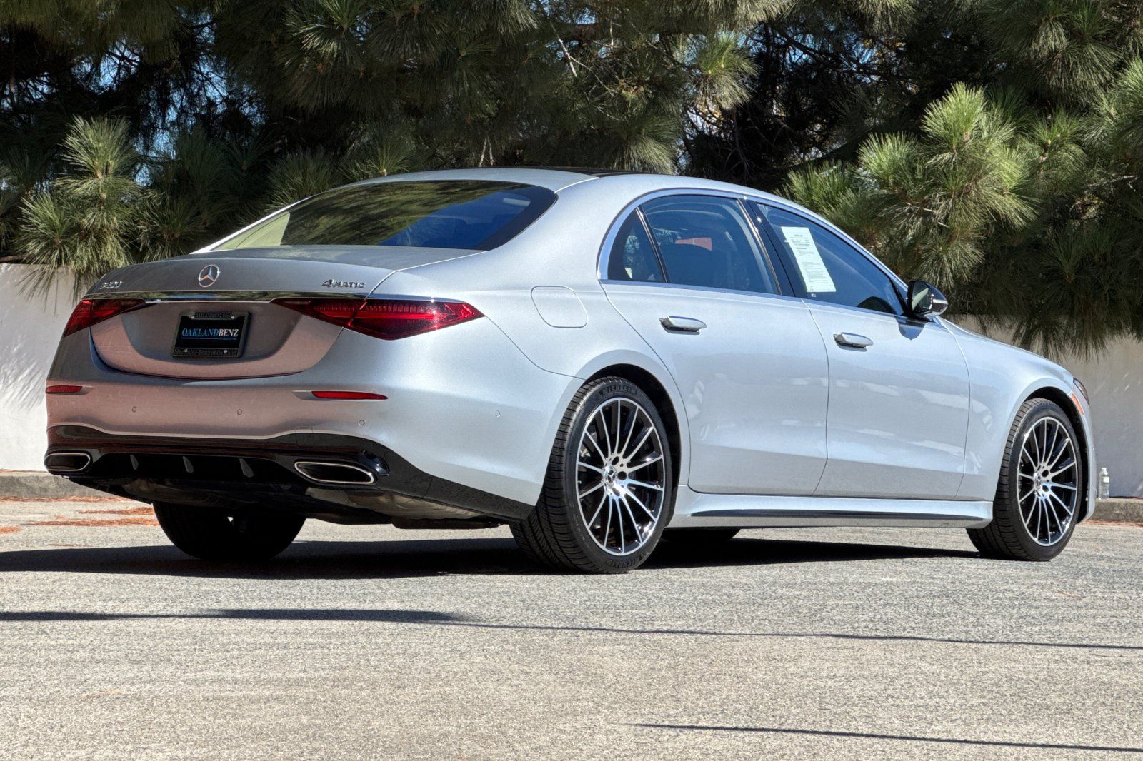 Used 2022 Mercedes-Benz S 500 4MATIC image 4
