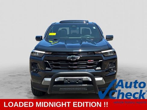 Used 2025 Chevrolet Colorado Z71 w/ Midnight Edition AWD/4WD image 2
