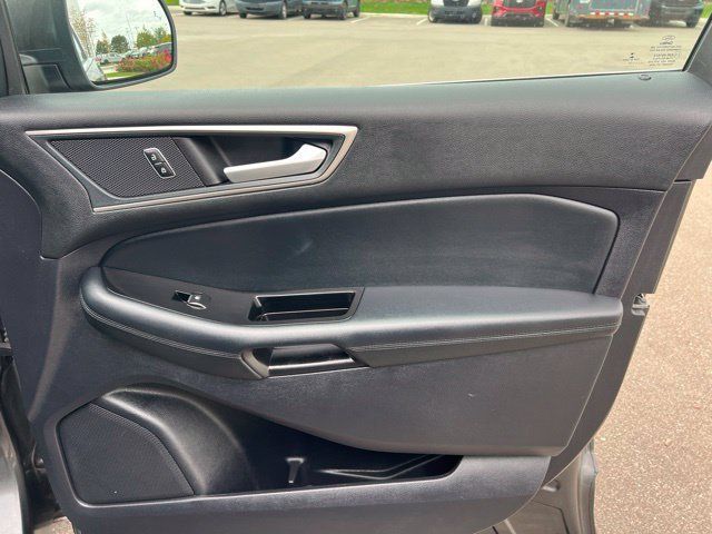 Used 2020 Ford Edge SEL w/ Convenience Package AWD/4WD image 10