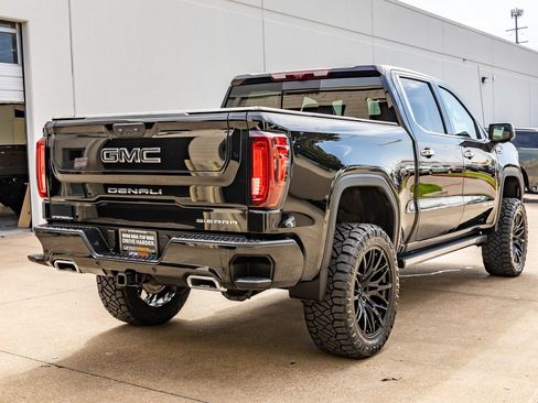 Used 2026 GMC Sierra 1500 Denali Ultimate AWD/4WD image 10