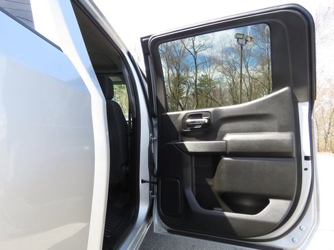 Used 2019 Chevrolet Silverado 1500 Custom w/ Custom Convenience Package image 15