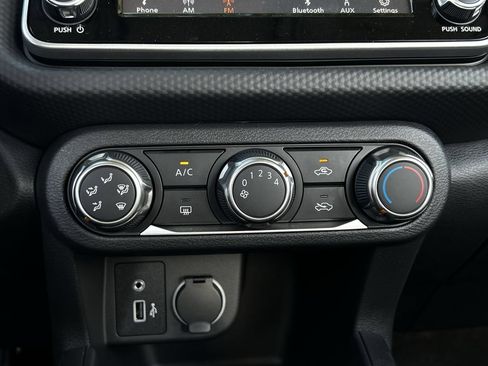 Used 2025 Nissan Kicks Play S FWD image 19