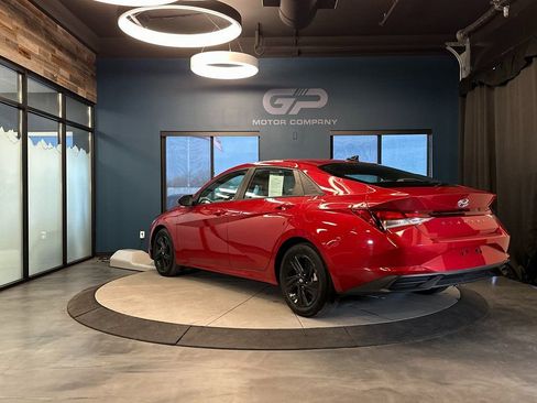 Used 2023 Hyundai Elantra SEL image 5