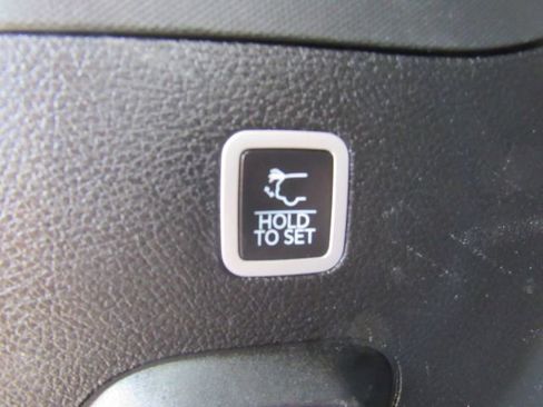 Used 2024 Jeep Wagoneer Series II w/ Flexible Seating Group RWD image 29