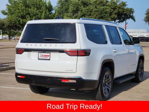 Used 2024 Jeep Wagoneer Series II w/ Flexible Seating Group RWD image 6