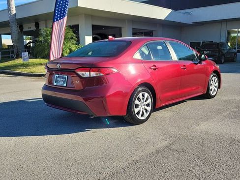 Used 2022 Toyota Corolla LE image 6