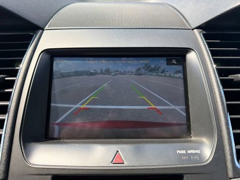 Used 2014 Ford Taurus SEL w/ Equipment Group 201A FWD image 21