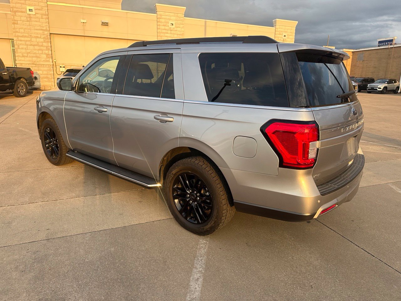 Used 2022 Ford Expedition XLT RWD image 7