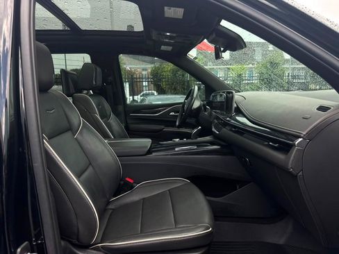 Used 2021 Cadillac Escalade Sport w/ Driver Assist Tech Package AWD/4WD image 15
