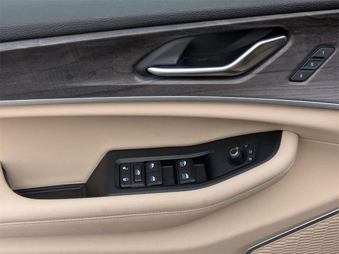 Used 2022 Jeep Grand Cherokee L Limited image 15