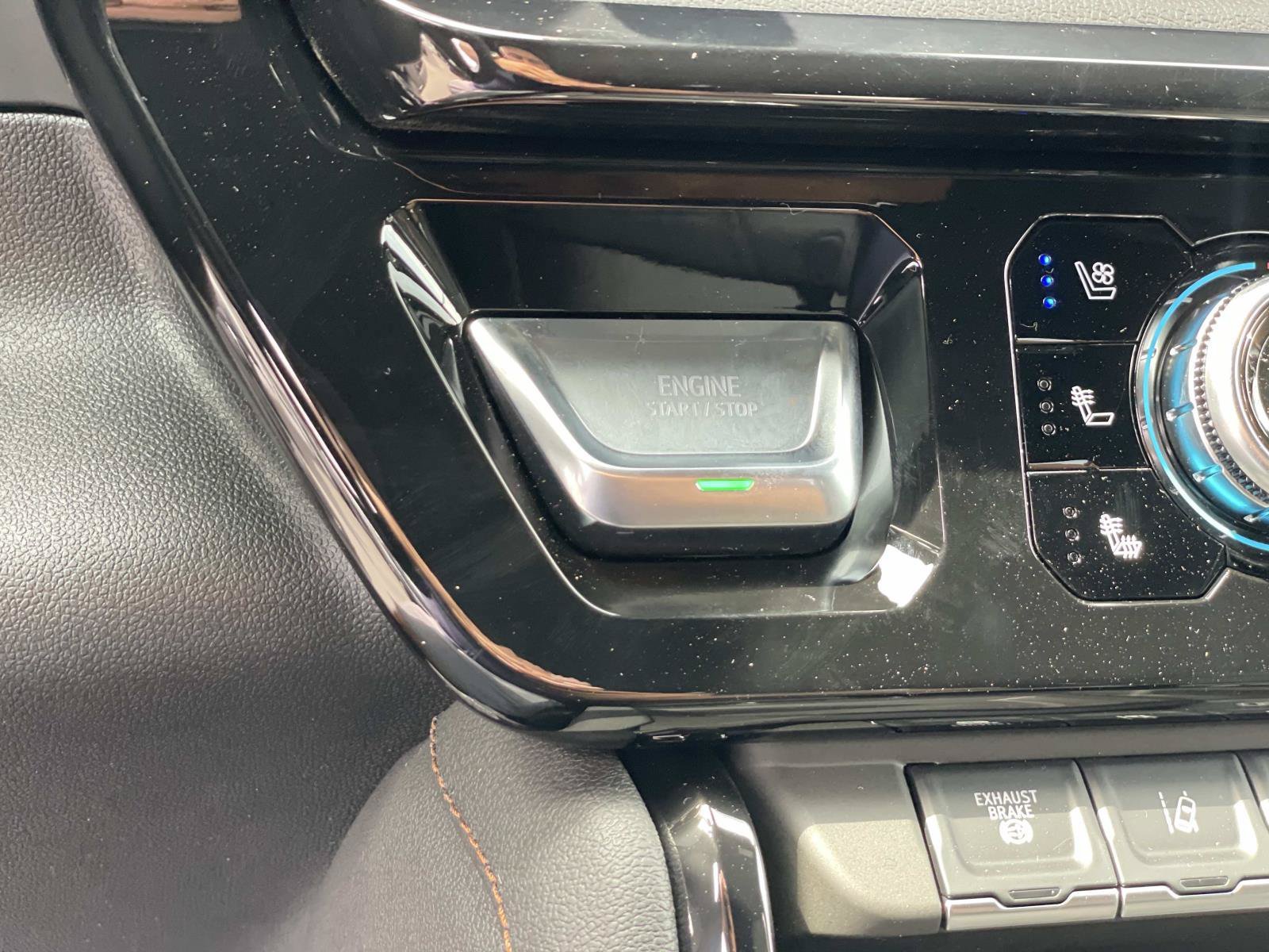 New 2026 GMC Sierra 2500 AT4 w/ AT4 Premium Plus Package AWD/4WD image 19