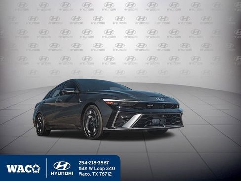 Used 2022 Toyota Camry XSE w/ Cold Weather Package image 5