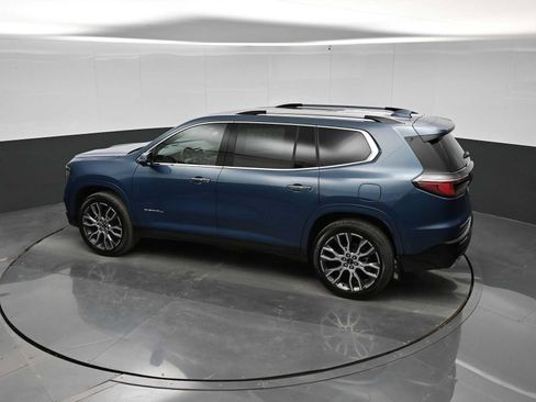 New 2026 GMC Acadia Denali Ultimate w/ LPO, Floor Liner Package AWD/4WD image 29