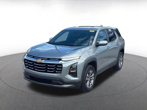 Used 2025 Chevrolet Equinox LT image 7