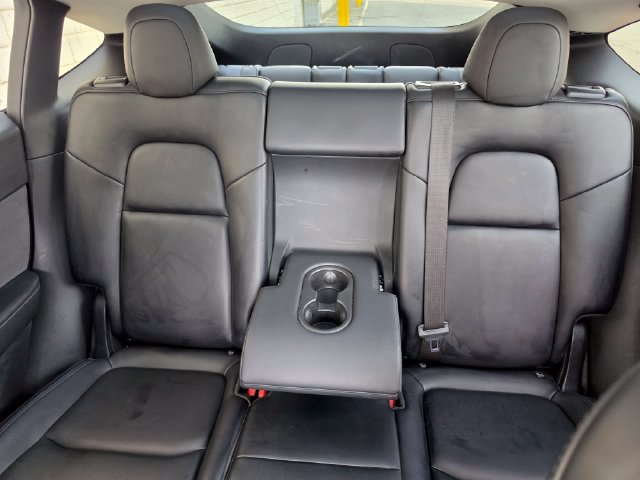 Used 2024 Tesla Model Y Long Range AWD/4WD image 41