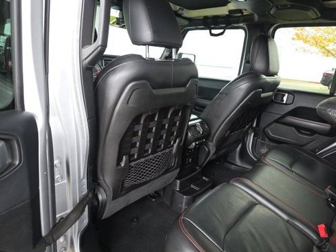 Used 2018 Jeep Wrangler Unlimited Rubicon w/ Dual Top Group image 17