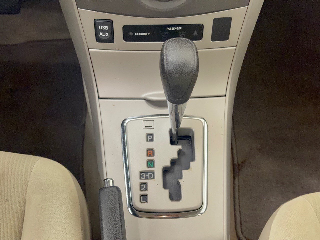 Used 2013 Toyota Corolla LE FWD image 21