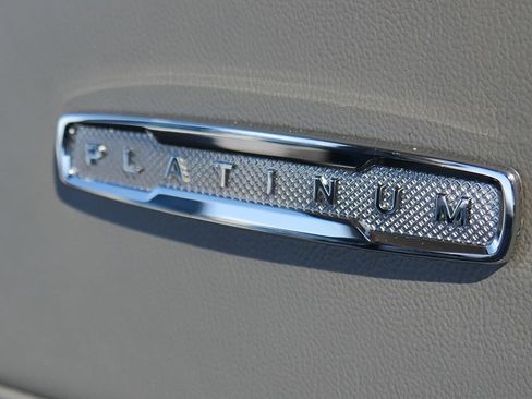 Used 2025 Ford F350 Platinum w/ Platinum Plus Package image 36