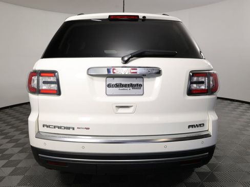Used 2015 GMC Acadia SLT image 3