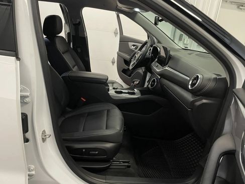 Used 2023 Chevrolet Blazer LT FWD image 43