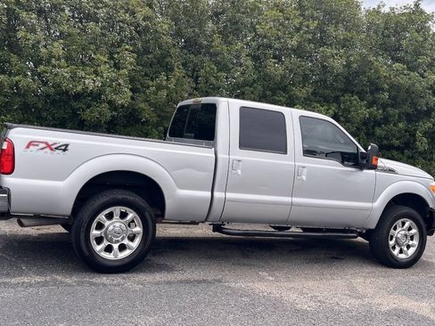Used 2016 Ford F250 Lariat w/ Lariat Interior Package AWD/4WD image 8