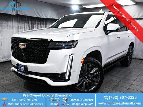 Used 2022 Cadillac Escalade Sport Platinum AWD/4WD image 1